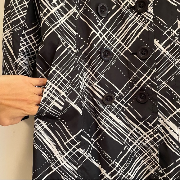 LIGHT WEIGHT JACKET - Picture 2 of 8